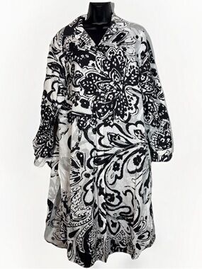 Chicos 2 L jacket Linen Cotton Button Up Duster White Black FloralShirt cover up